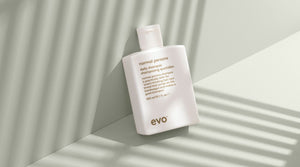 deep clean rinse vs clarifying shampoo: what's the difference?
