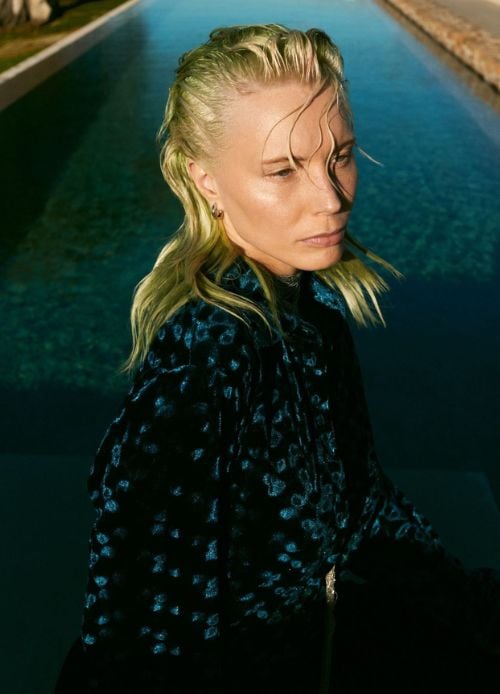 meet the guests - the guiding light 500 x 694.jpg